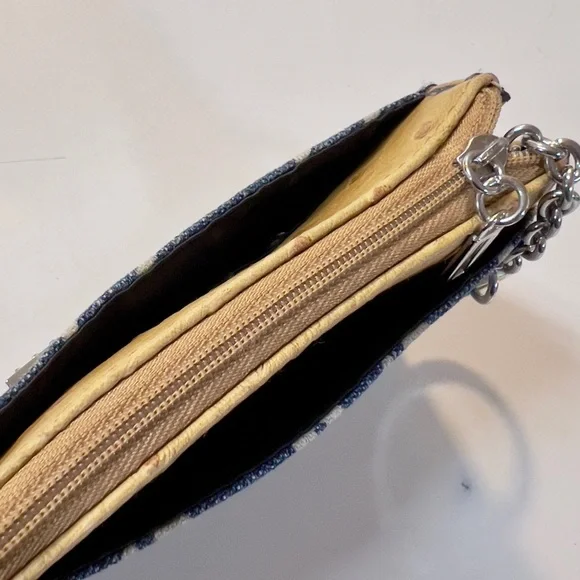 Guess Denim Blue Zipper Closure faux ostrich leather trim Keychain Coins Wallet - Picture 5 of 10